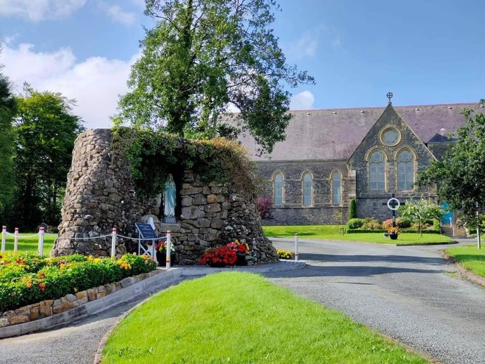 Sliabh Beagh Hotel Монахан Екстер'єр фото
